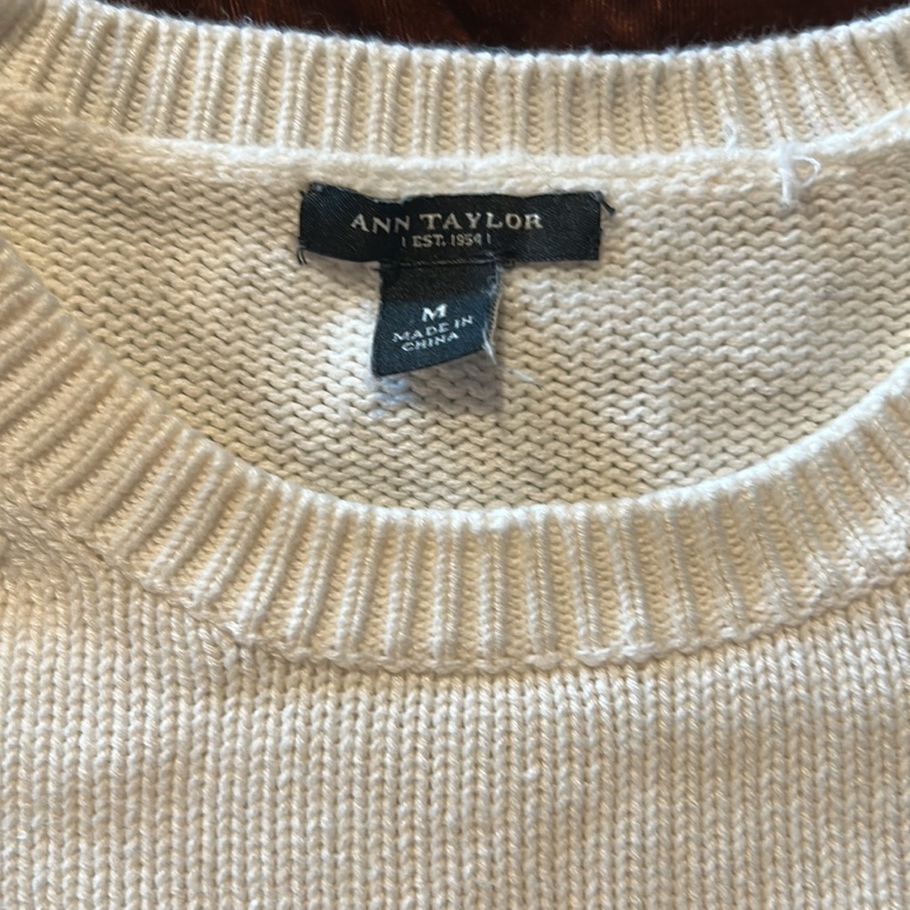 Ann Taylor ivory/cream sweater size medium - Picture 2 of 7